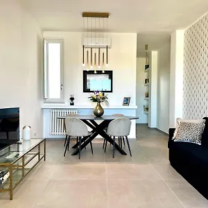 Via Dante Luxury Apartament Bari